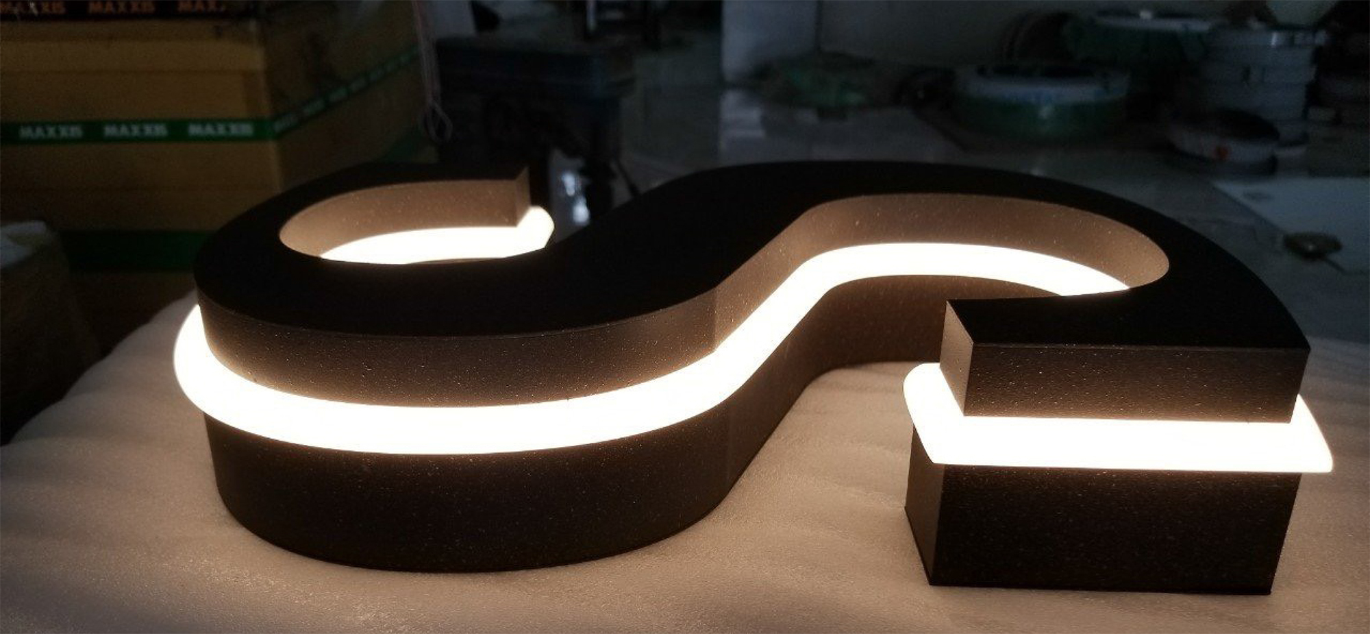 gia công chữ inox