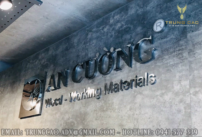 Bảng hiệu chữ inox trắng xước