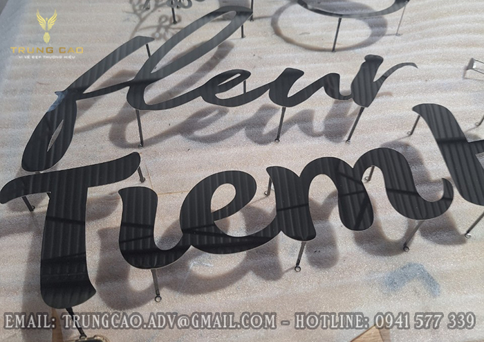 Chữ inox sơn tĩnh điện hot nhất 202